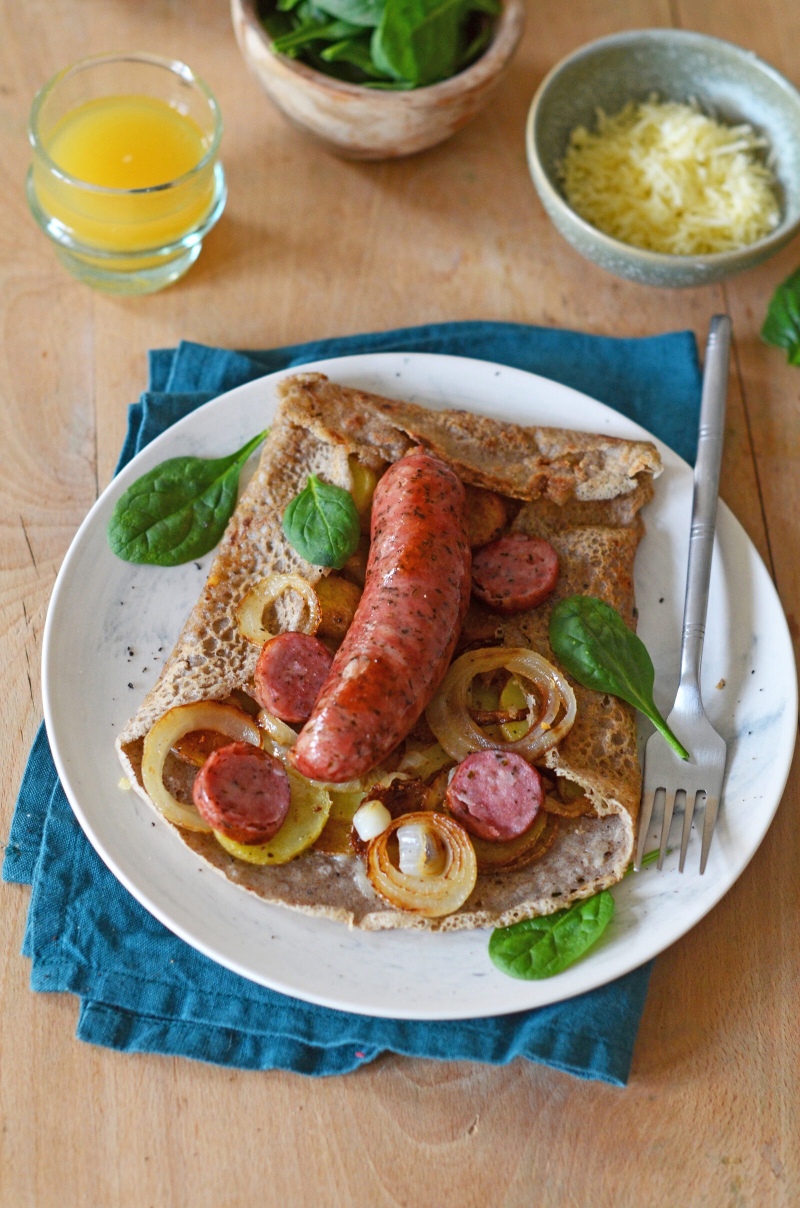 Galette De Sarrasin Aux Saucisses Au Vin De Savoie Et Ail Des Ours Socopa