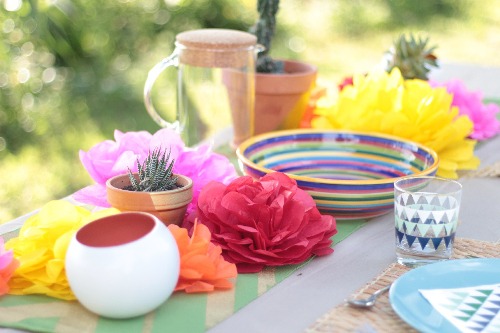 Décoration, fleurs, vaisselle… Conseils pour préparer une table de